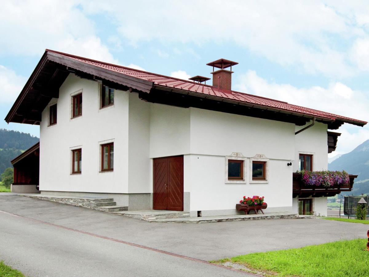 Beautiful Apartment In Brixen In The Thale Бріксен-ім-Тале Екстер'єр фото